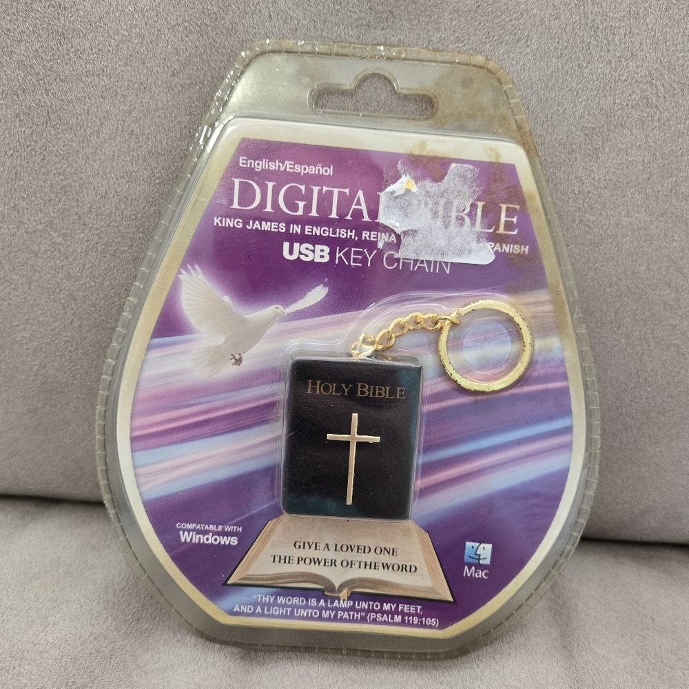 NIB Digital Bible USB Key Chain King James Version New And Old Testament